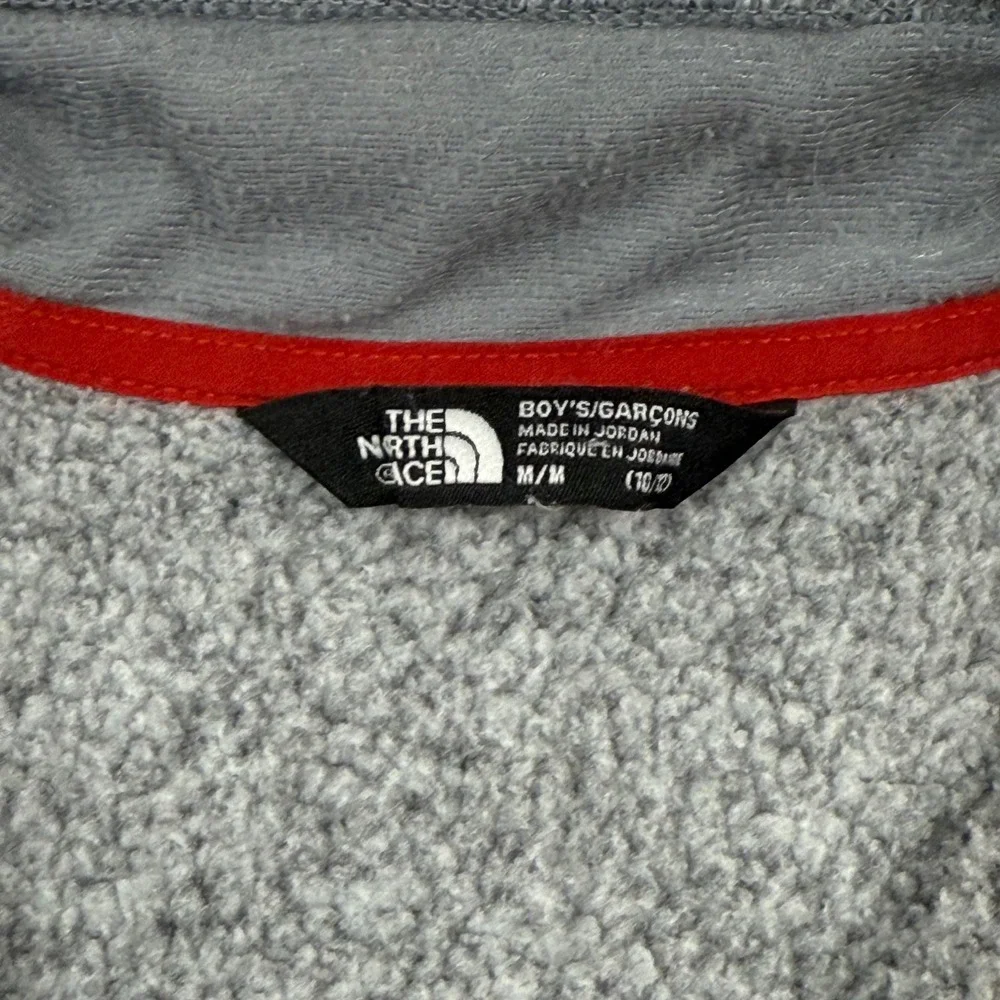 The North Face Boys Gray 1/4 Zip Pullover Fleece Jacket Medium‎ TNF